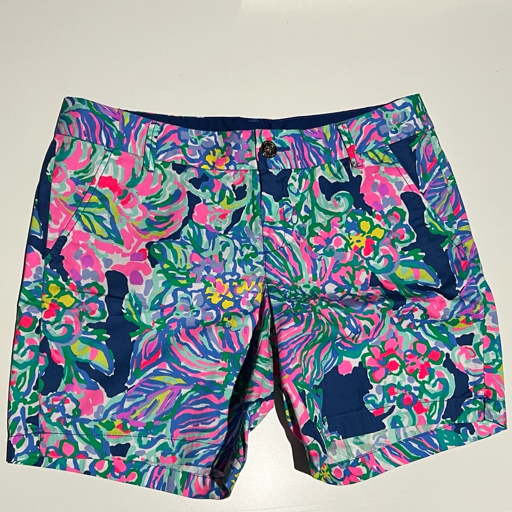 Lilly Pulitzer Jayne Shorts NWT Indigo Exotic Escapade- Size 8